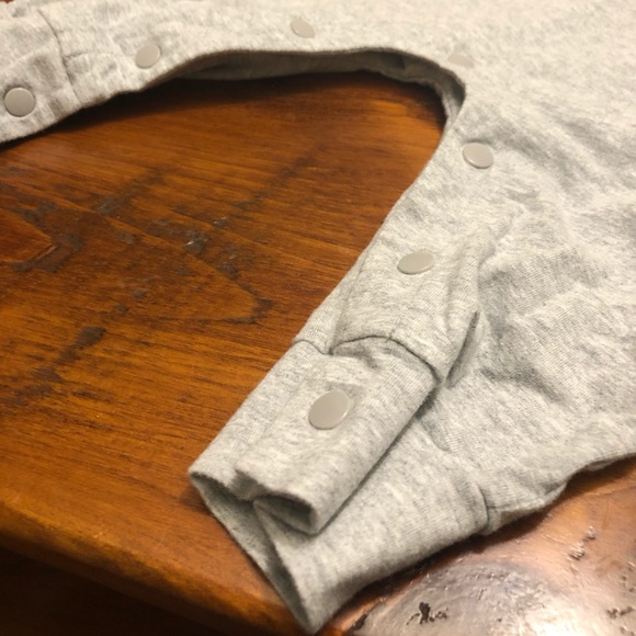 Baby Mini Boss Short Sleeve Hoodie Onesie - Picture 3 of 5